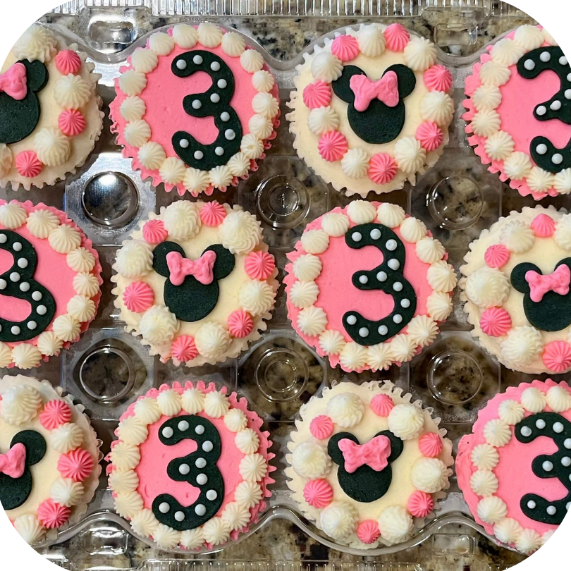 Minnie Mouse cupcakes